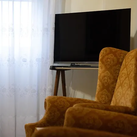 Santa Caterina - Near Maserati, Ferrari Museum & Railway Apartment