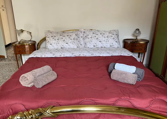 Santa Caterina - Near Maserati, Ferrari Museum & Railway Modène